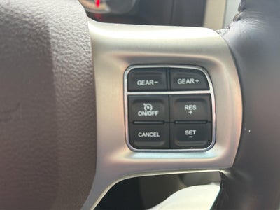 2017 RAM 1500 LARAMIE 4X2 CREW CAB 5'7