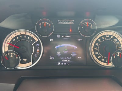 2017 RAM 1500 LARAMIE 4X2 CREW CAB 5'7