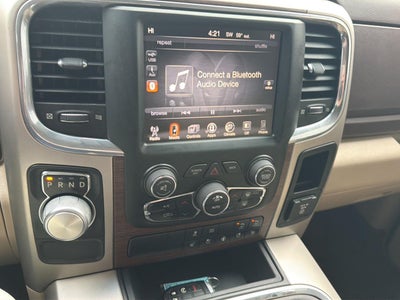 2017 RAM 1500 LARAMIE 4X2 CREW CAB 5'7