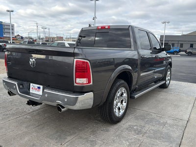 2017 RAM 1500 LARAMIE 4X2 CREW CAB 5'7
