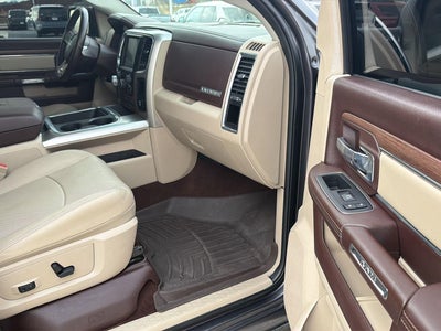 2017 RAM 1500 LARAMIE 4X2 CREW CAB 5'7