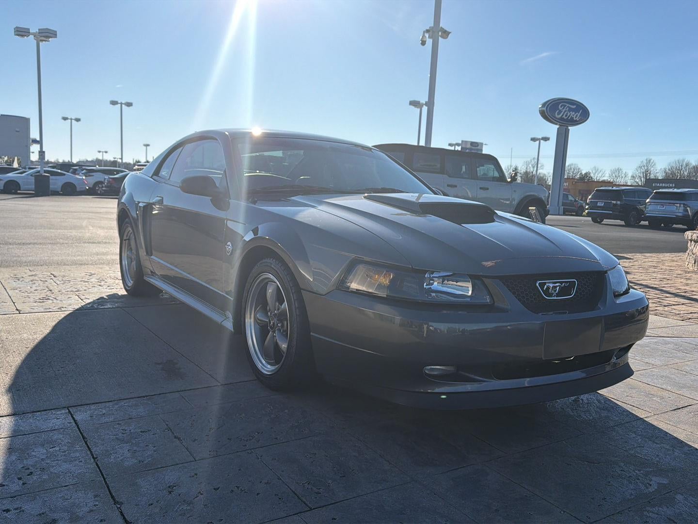 2004 Ford MUSTANG Base