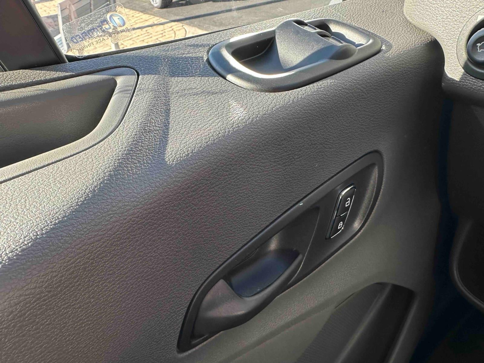 2025 Ford Transit 350 XL