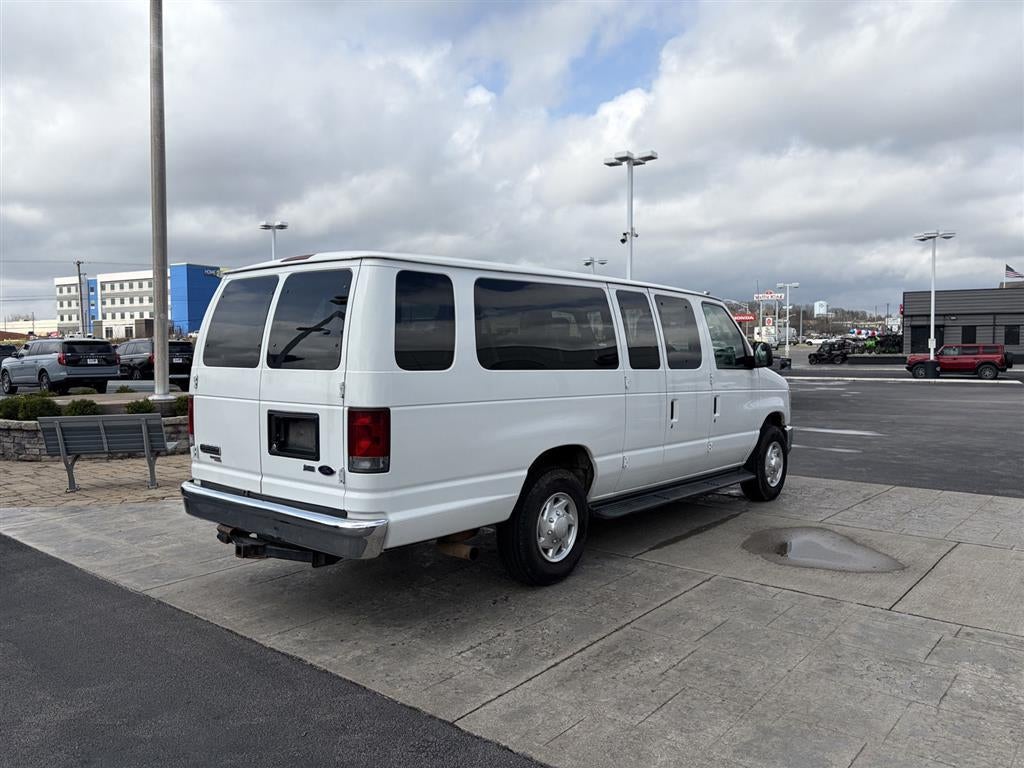 2012 Ford E-Series E-350 SD XLT