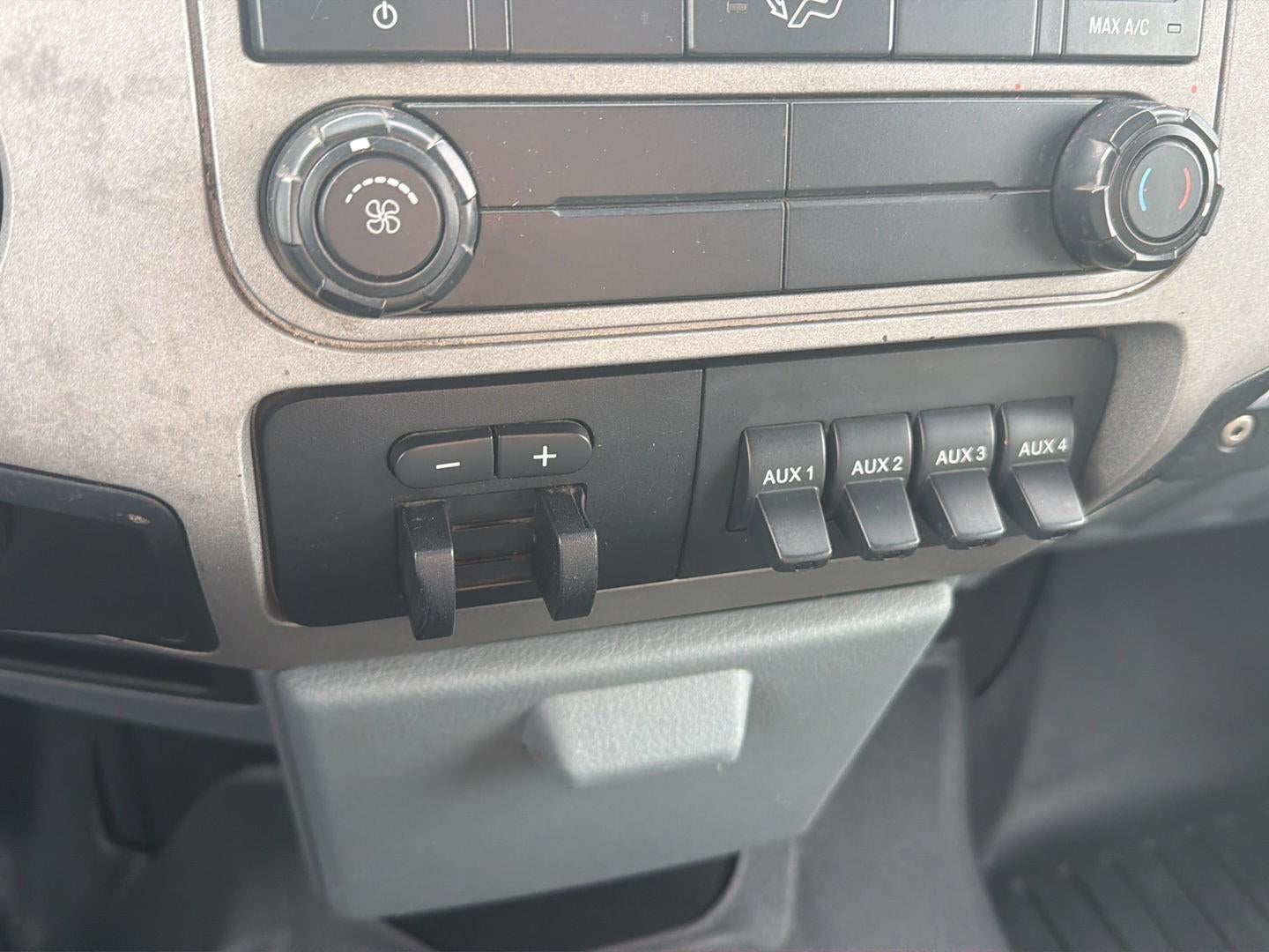 2016 Ford Super Duty F-350 DRW XLT