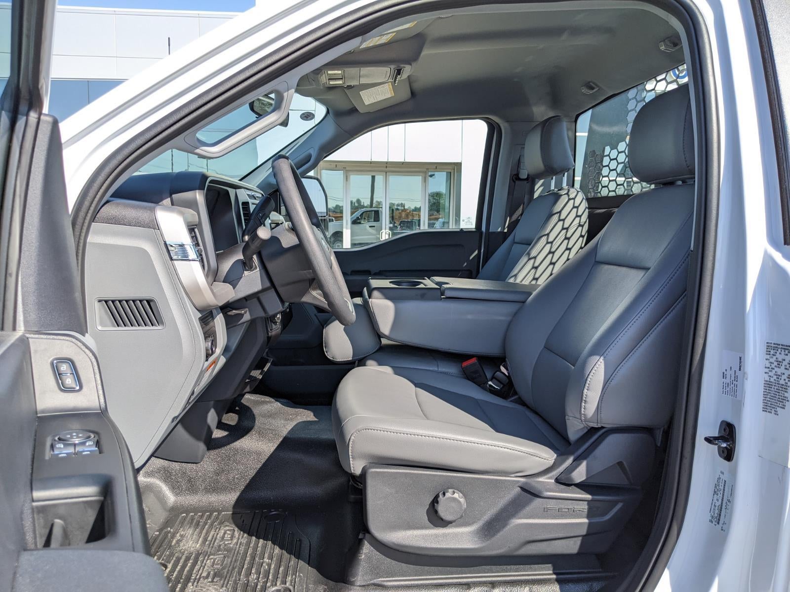 2026 Ford Super Duty F-350 DRW XL