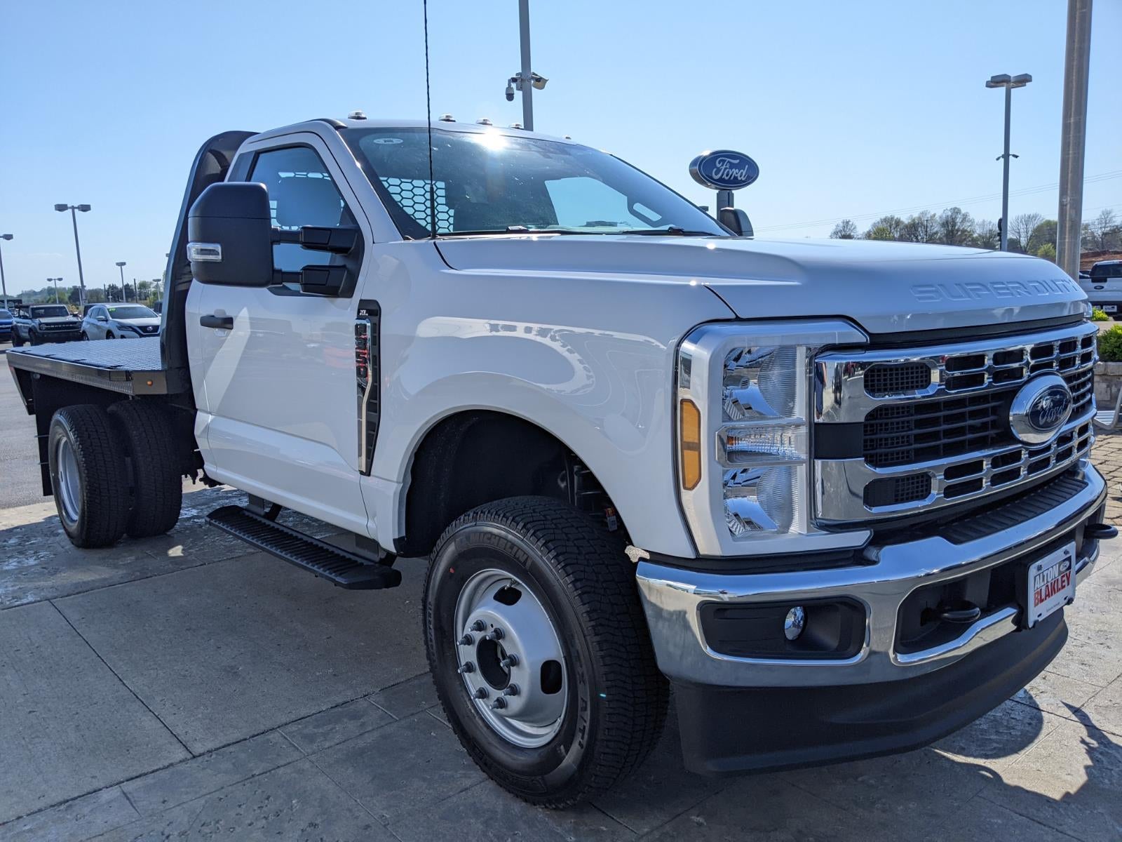 2026 Ford Super Duty F-350 DRW XL