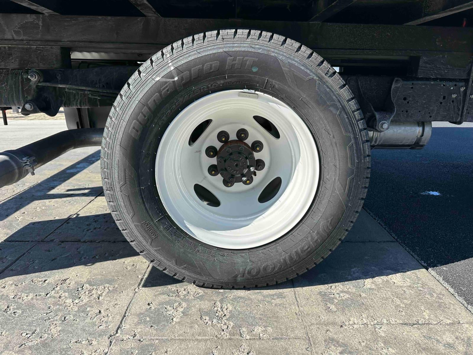 2025 Ford E-Series Cutaway DRW 12' BOX VAN