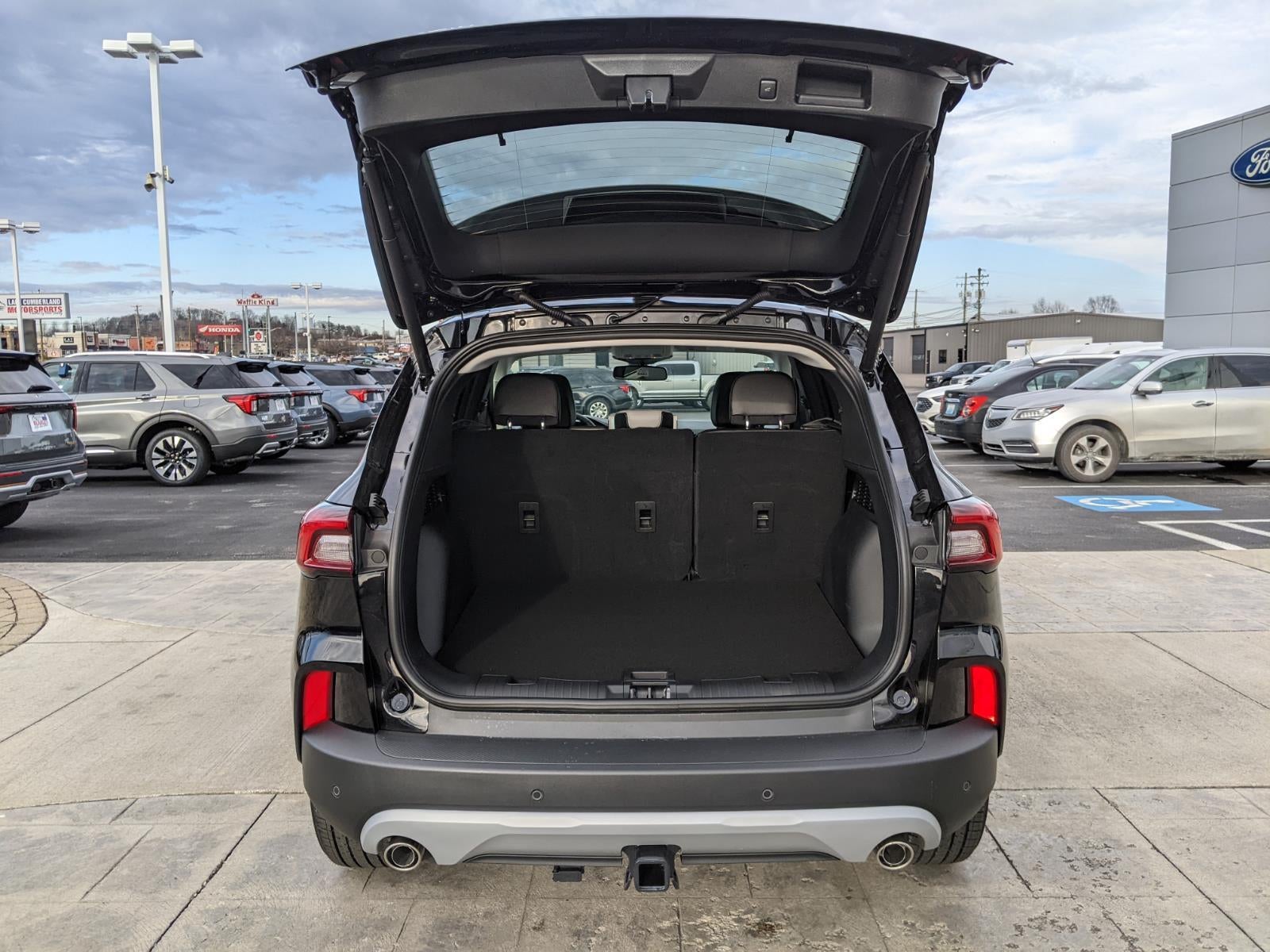 2026 Ford Escape Platinum