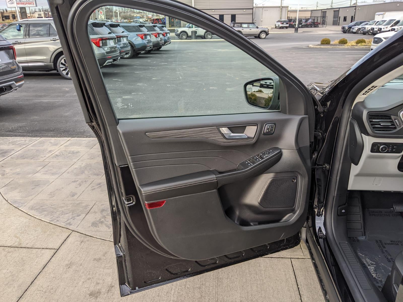 2026 Ford Escape Platinum