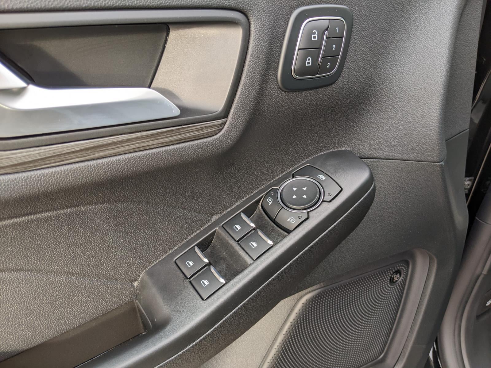 2026 Ford Escape Platinum