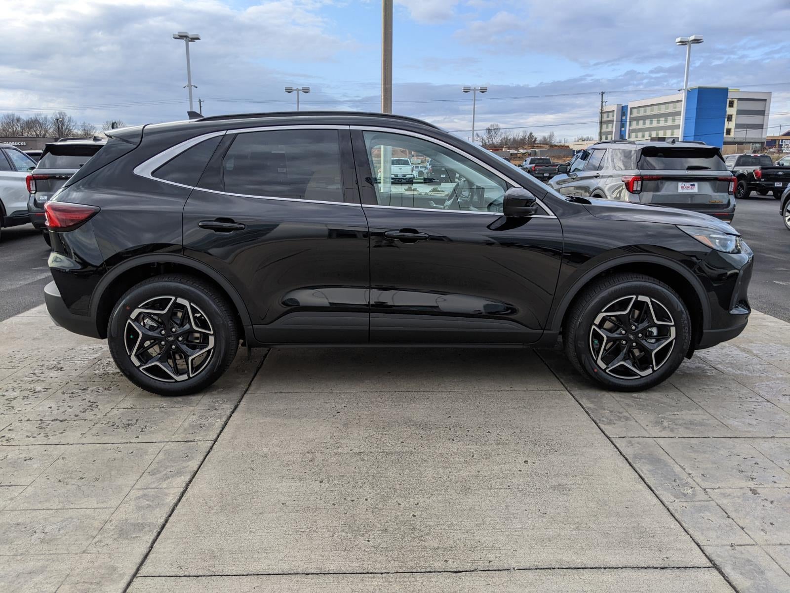 2026 Ford Escape Platinum