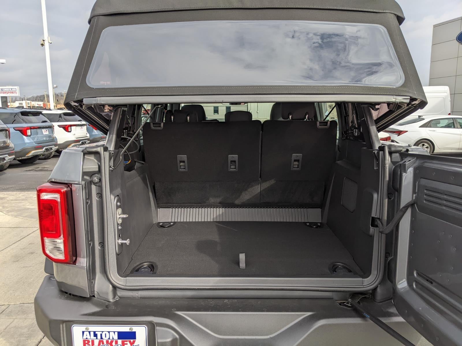 2025 Ford Bronco Base