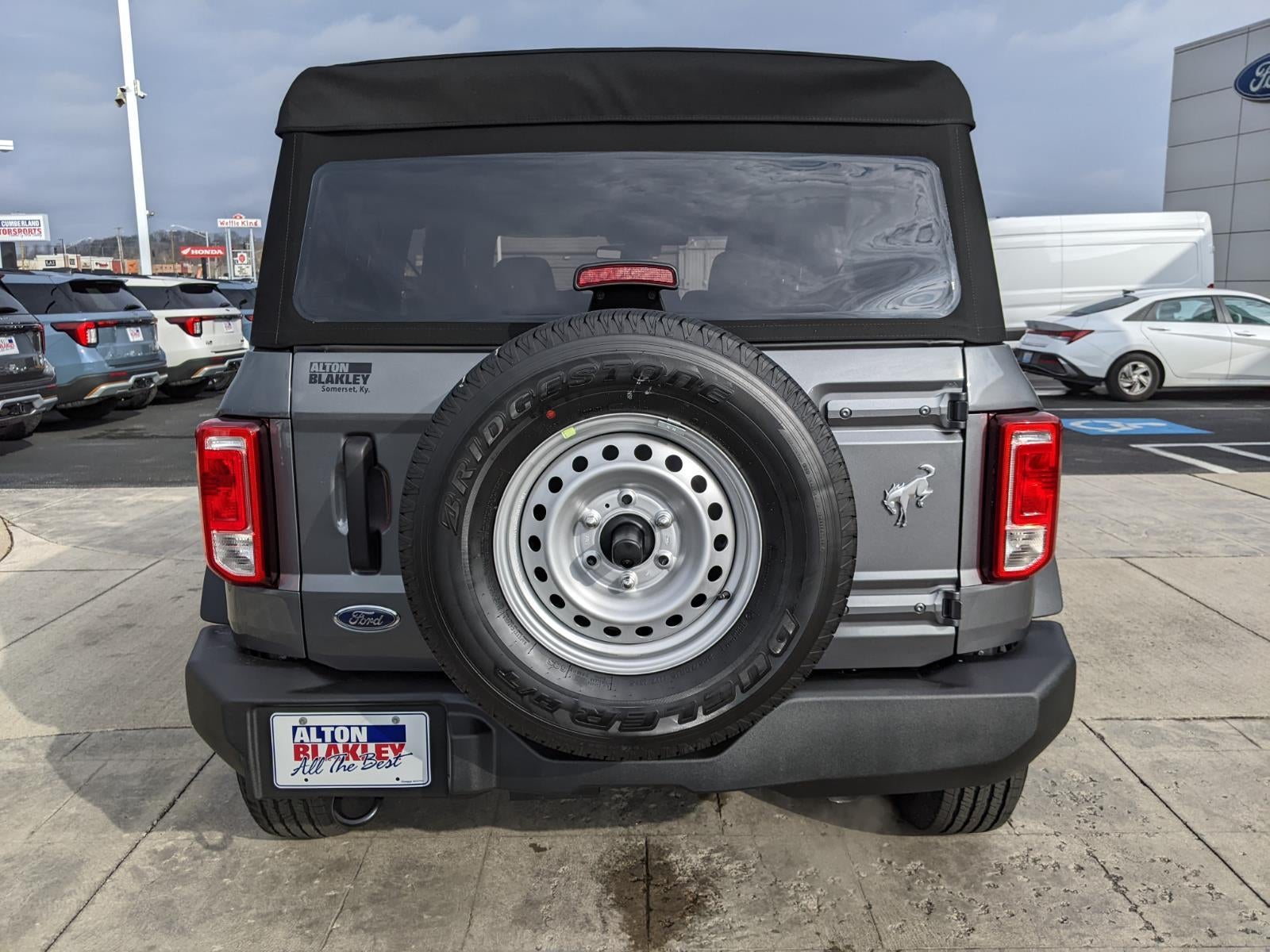 2025 Ford Bronco Base