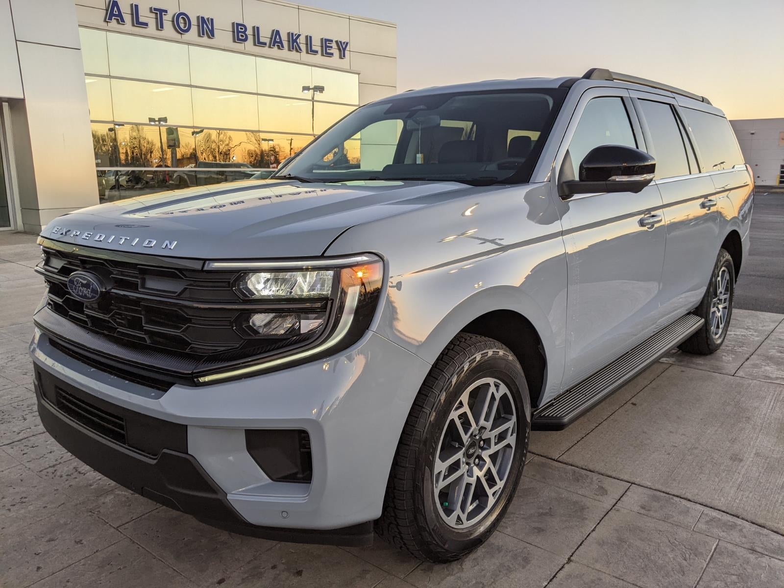 2026 Ford Expedition Max Active