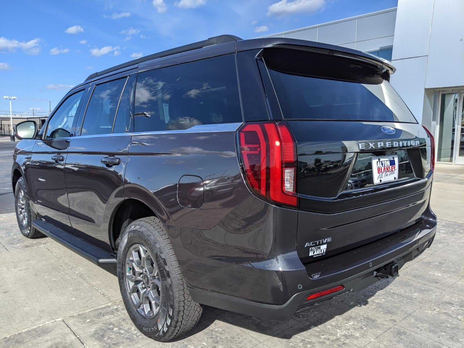 2026 Ford Expedition Active