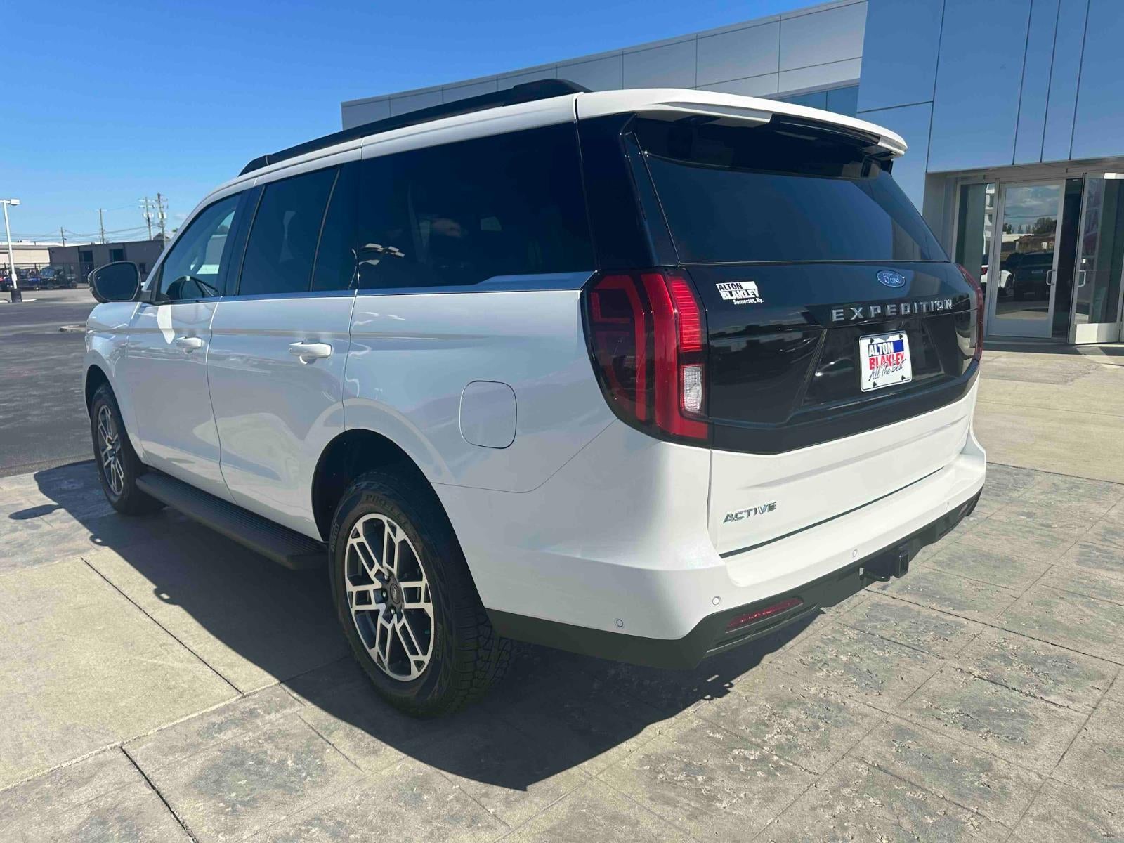 2025 Ford Expedition Active