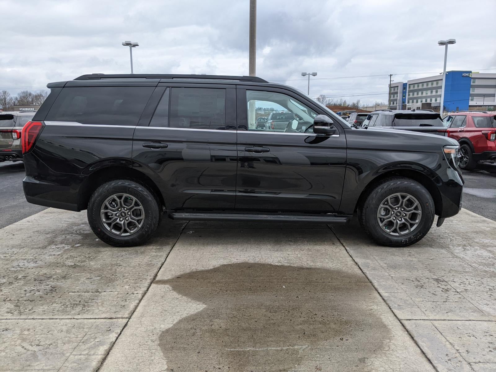 2026 Ford Expedition Active