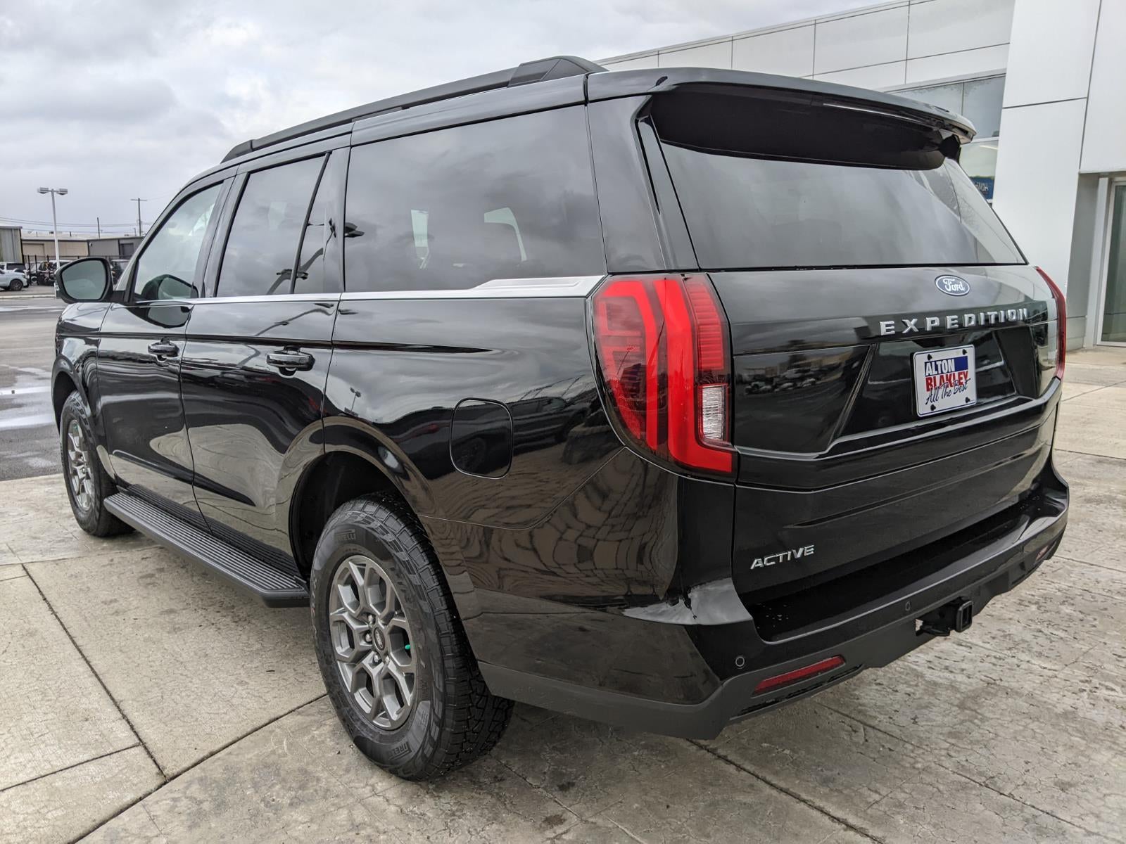 2026 Ford Expedition Active