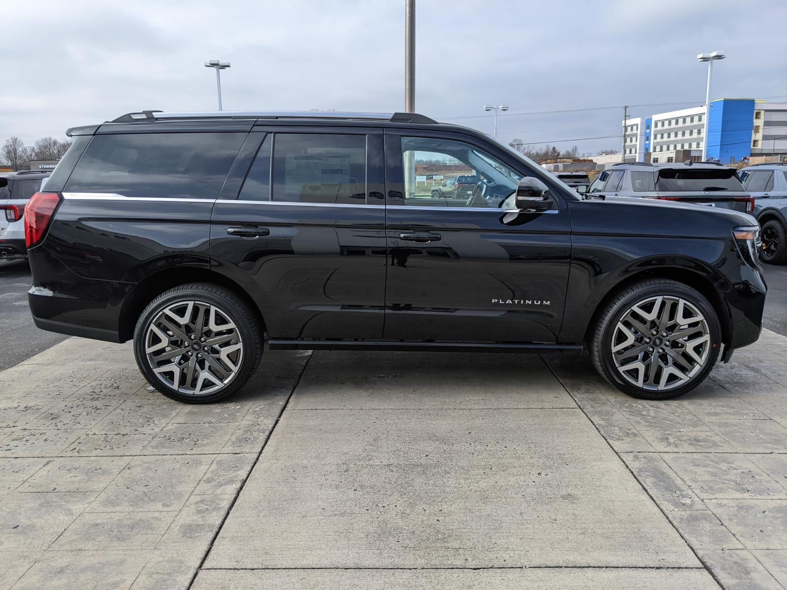 2025 Ford Expedition Platinum