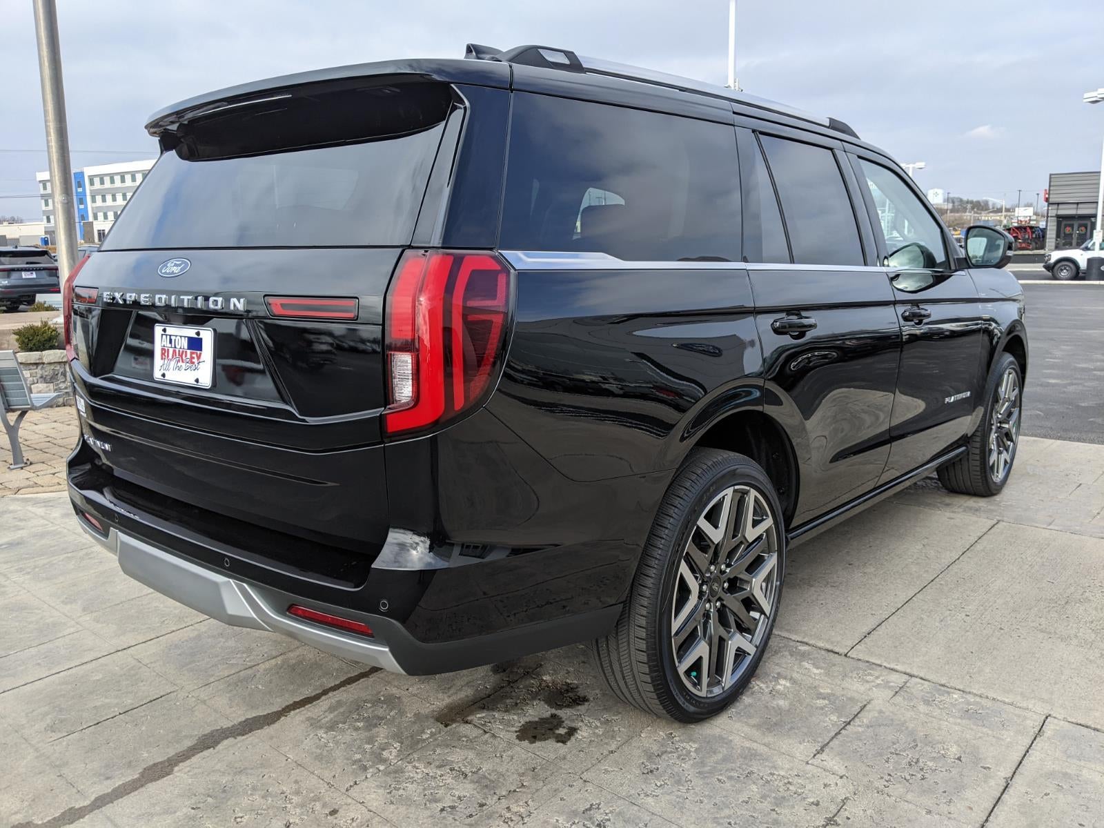 2025 Ford Expedition Platinum