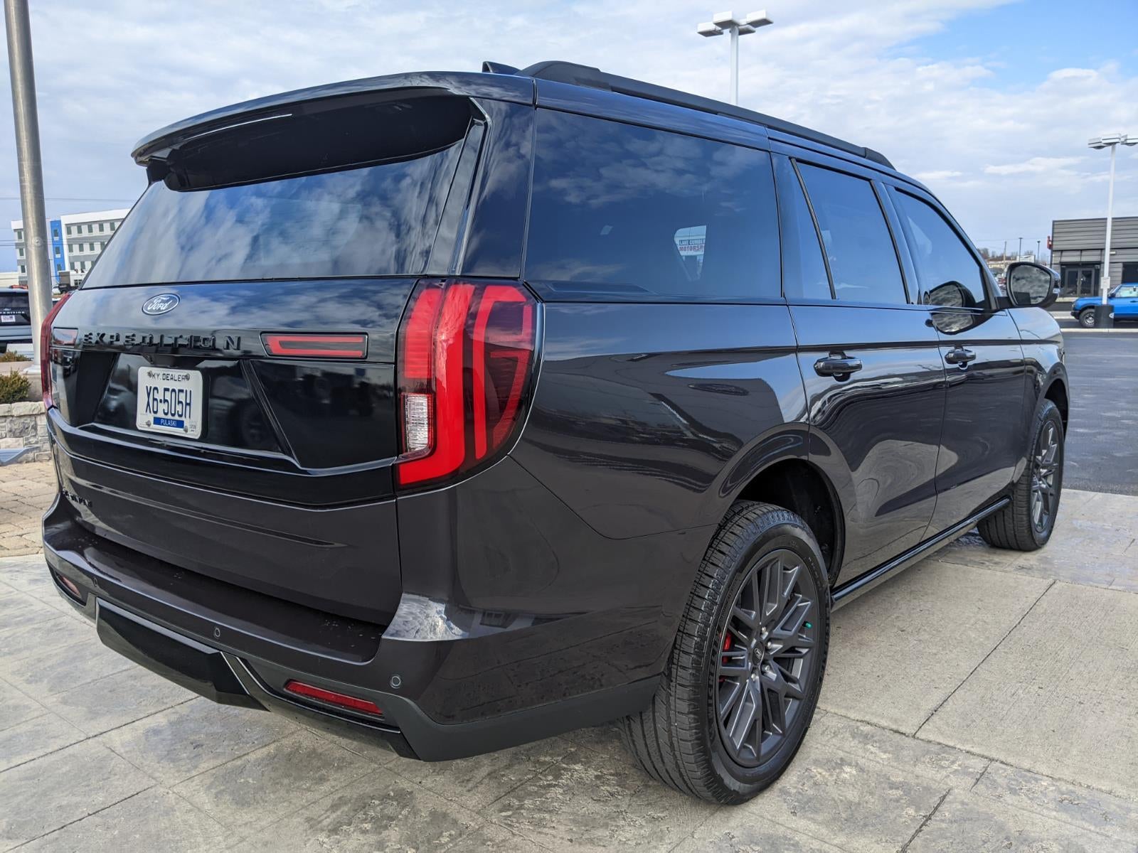 2025 Ford Expedition Platinum