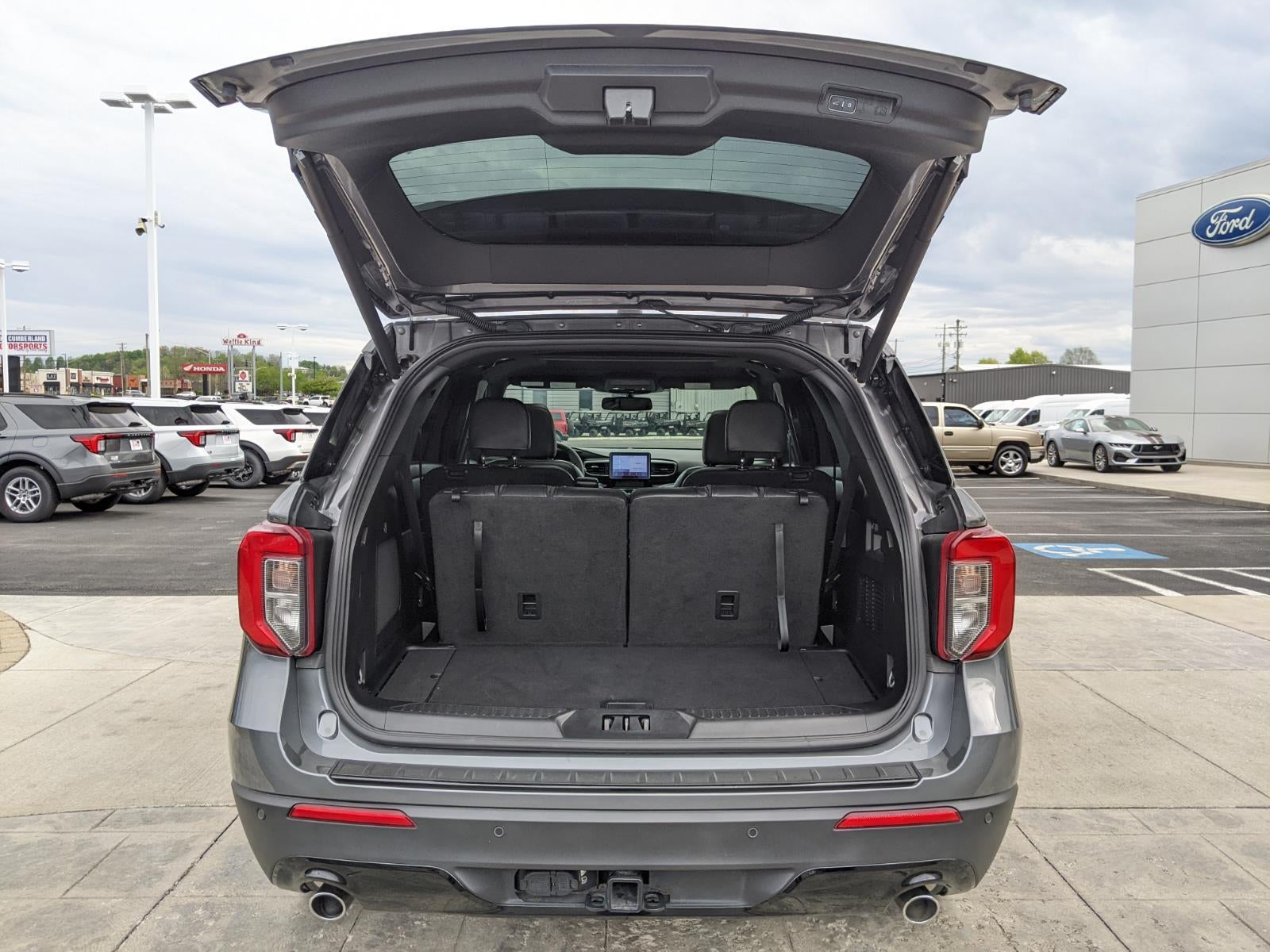 2023 Ford Explorer ST-Line