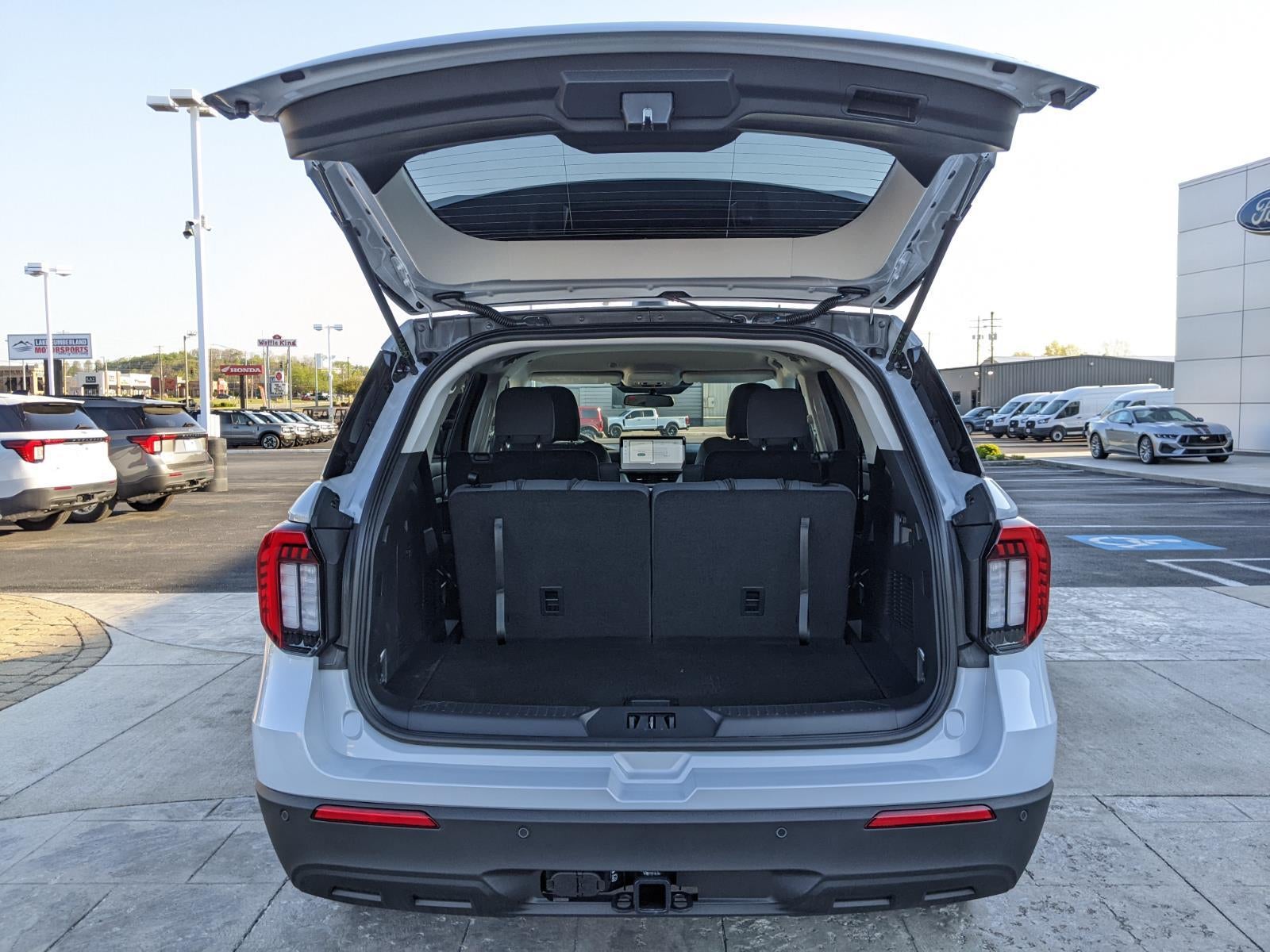 2026 Ford Explorer Active w/100A Pkg