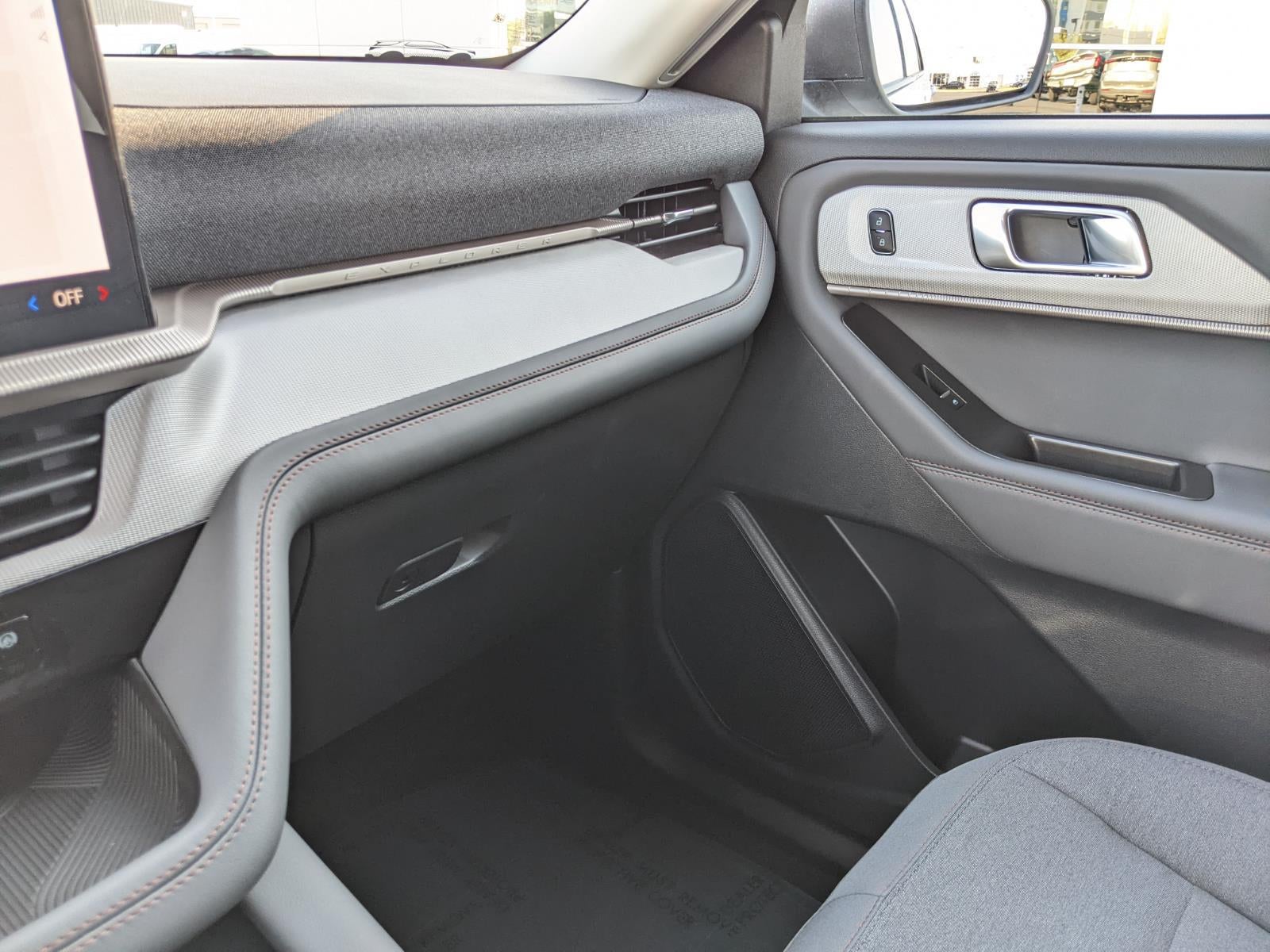 2026 Ford Explorer Active w/100A Pkg