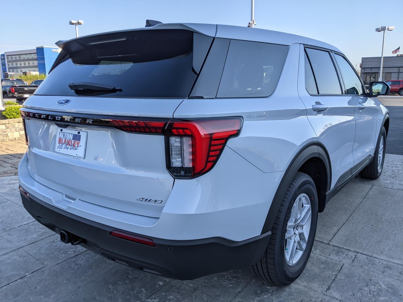 2026 Ford Explorer Active w/100A Pkg