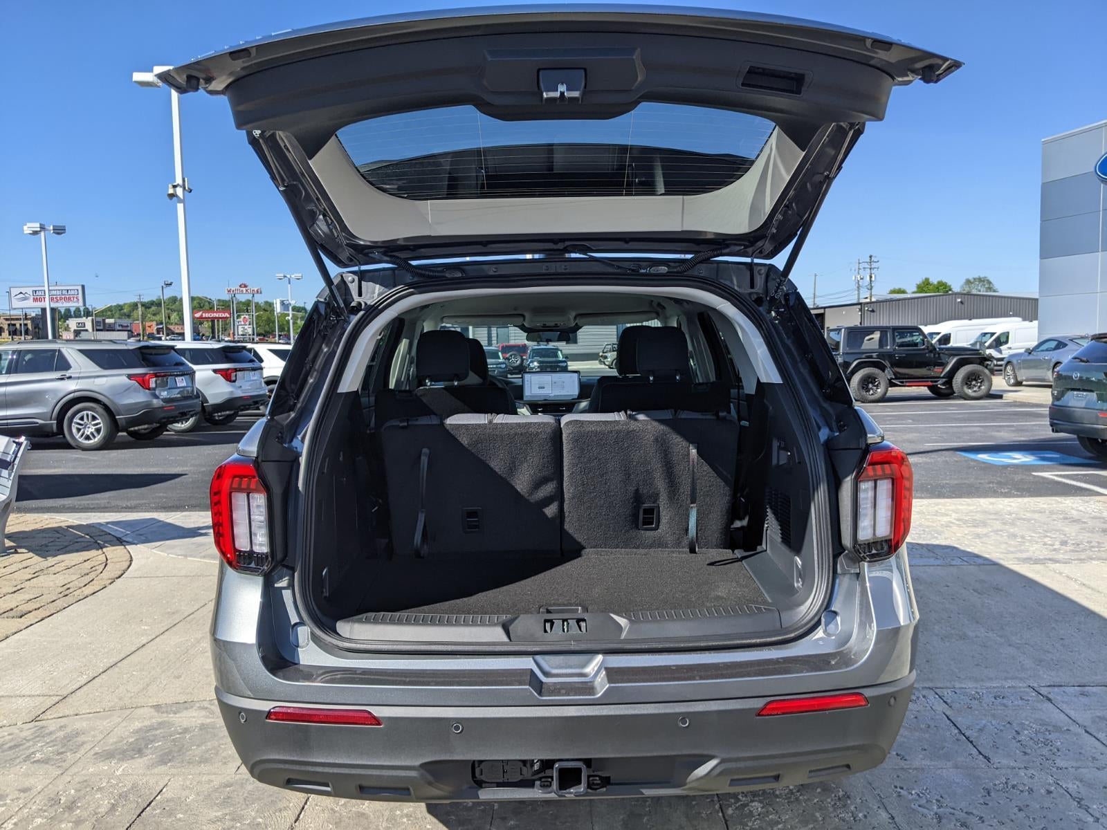 2026 Ford Explorer Active w/100A Pkg