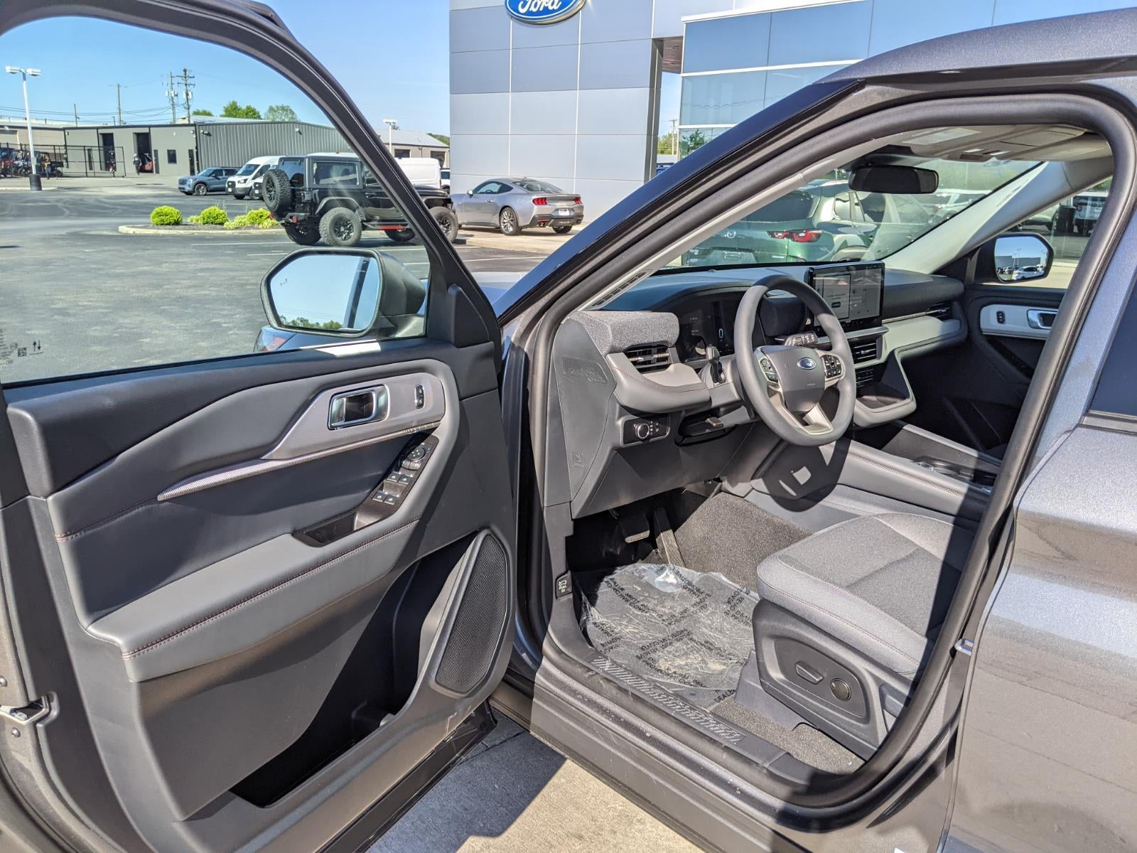 2026 Ford Explorer Active w/100A Pkg