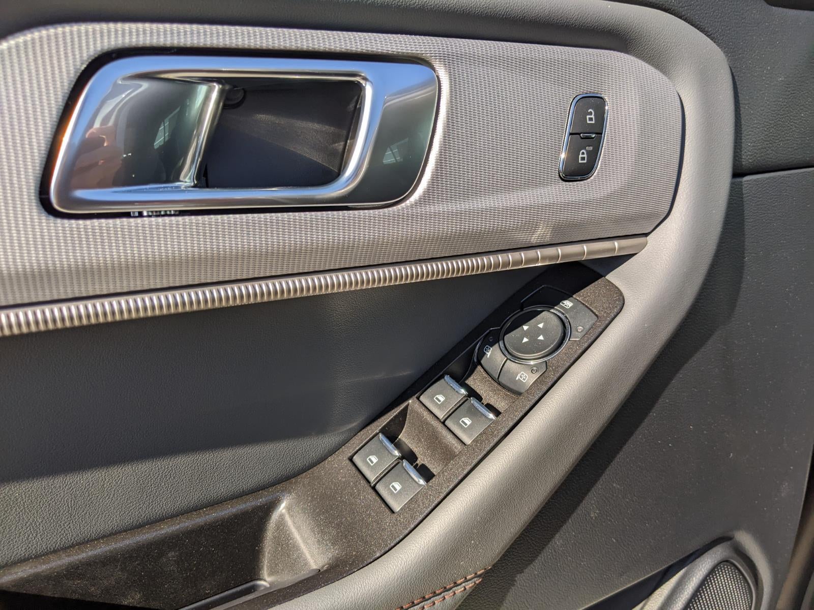 2026 Ford Explorer Active w/100A Pkg