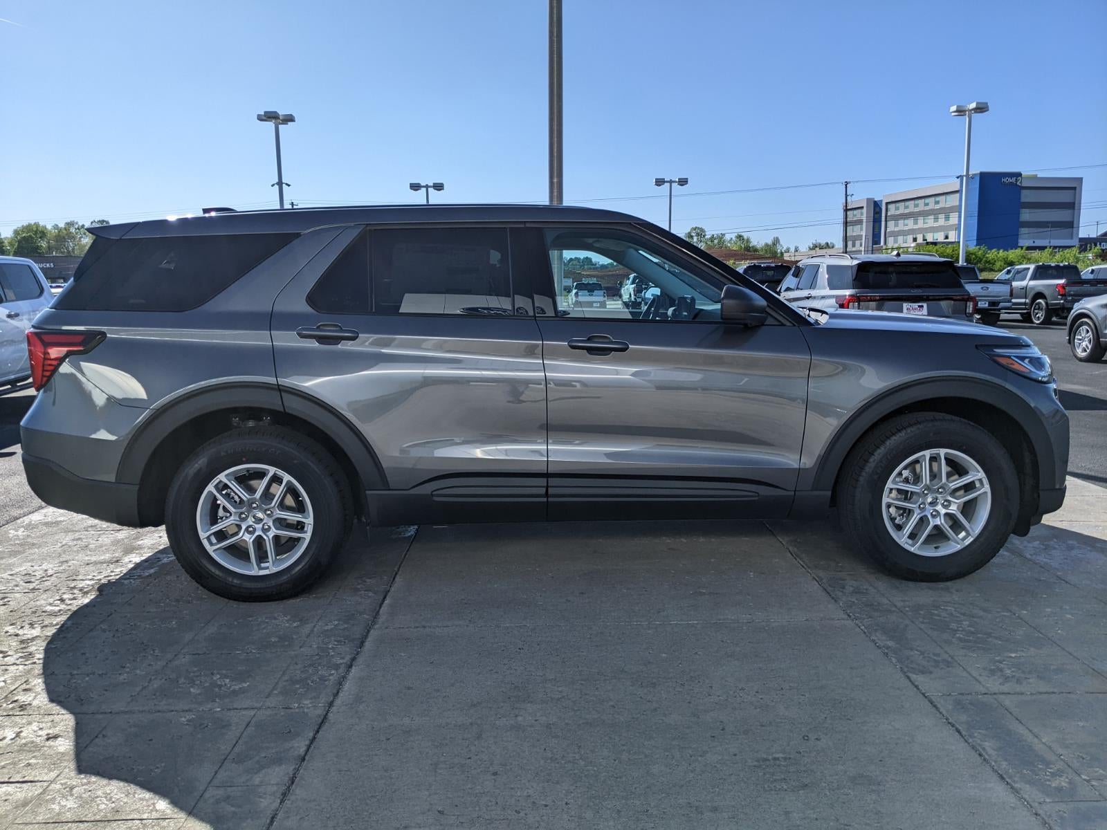2026 Ford Explorer Active w/100A Pkg