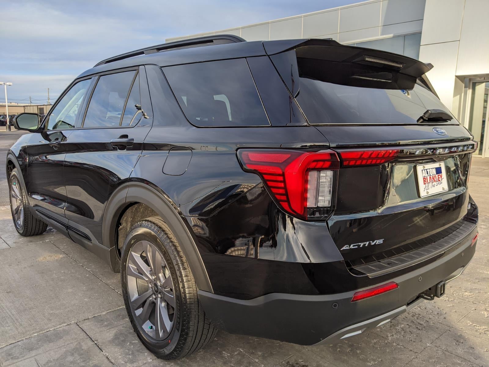 2026 Ford Explorer Active w/200A Pkg