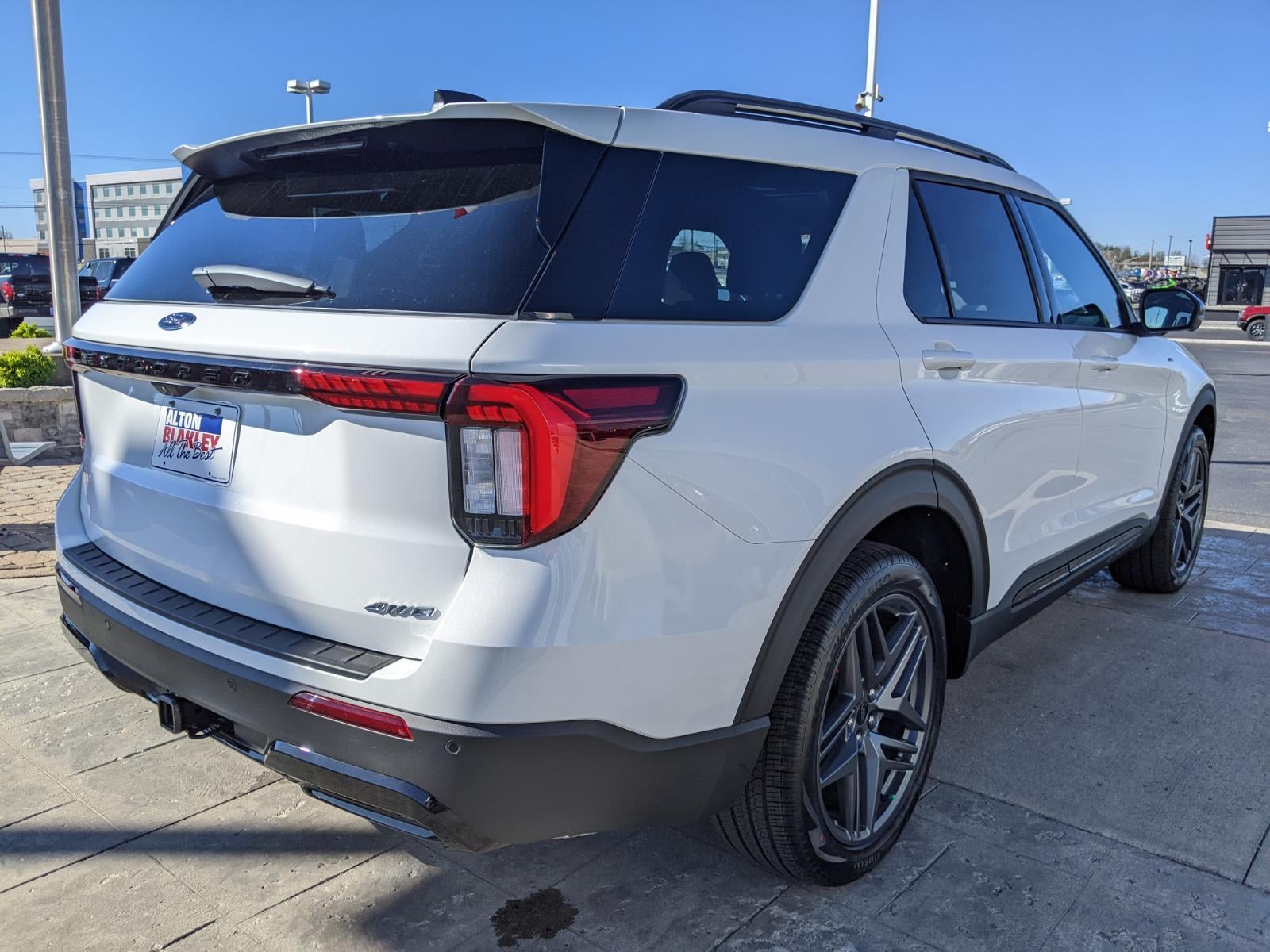 2026 Ford Explorer ST-Line