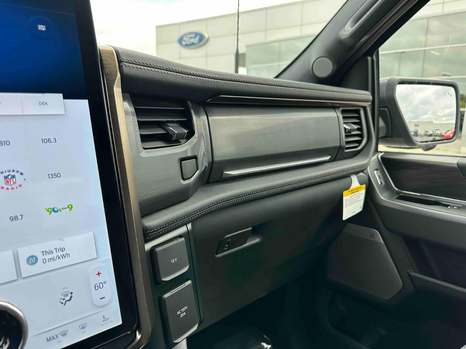 2025 Ford F-150 Lightning LARIAT