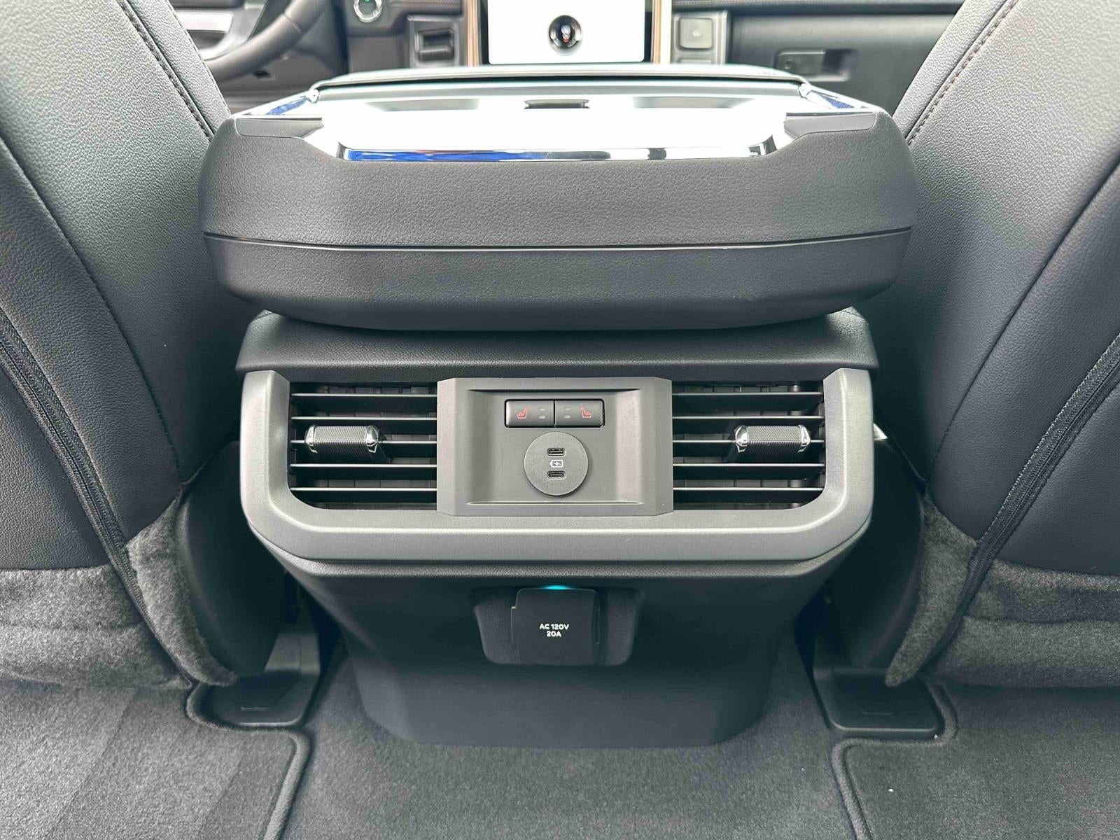 2025 Ford F-150 Lightning LARIAT