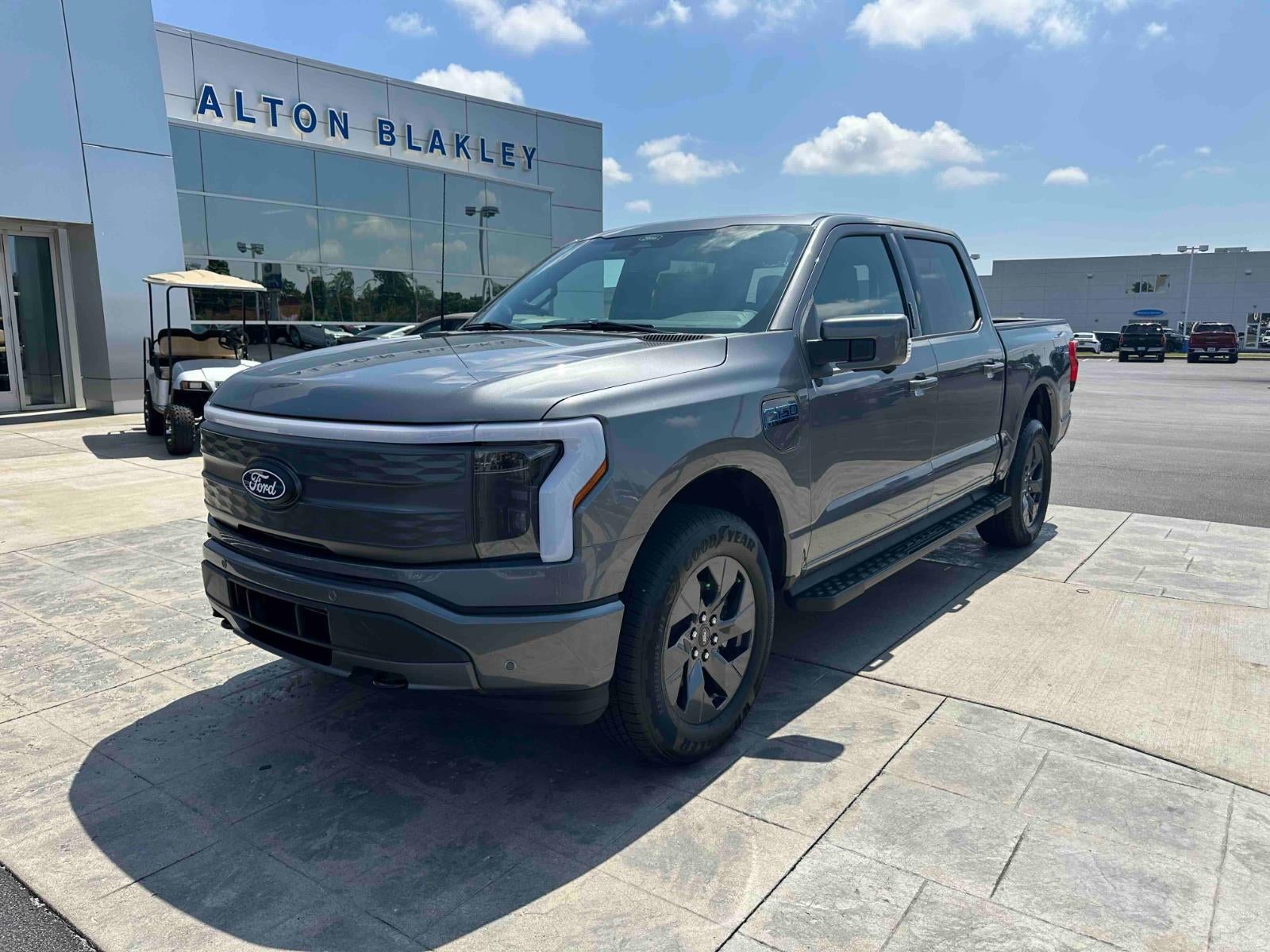 2025 Ford F-150 Lightning Lariat 4WD Supercrew 5.5'