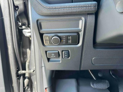 2025 Ford F-150 Lightning Lariat 4WD Supercrew 5.5'