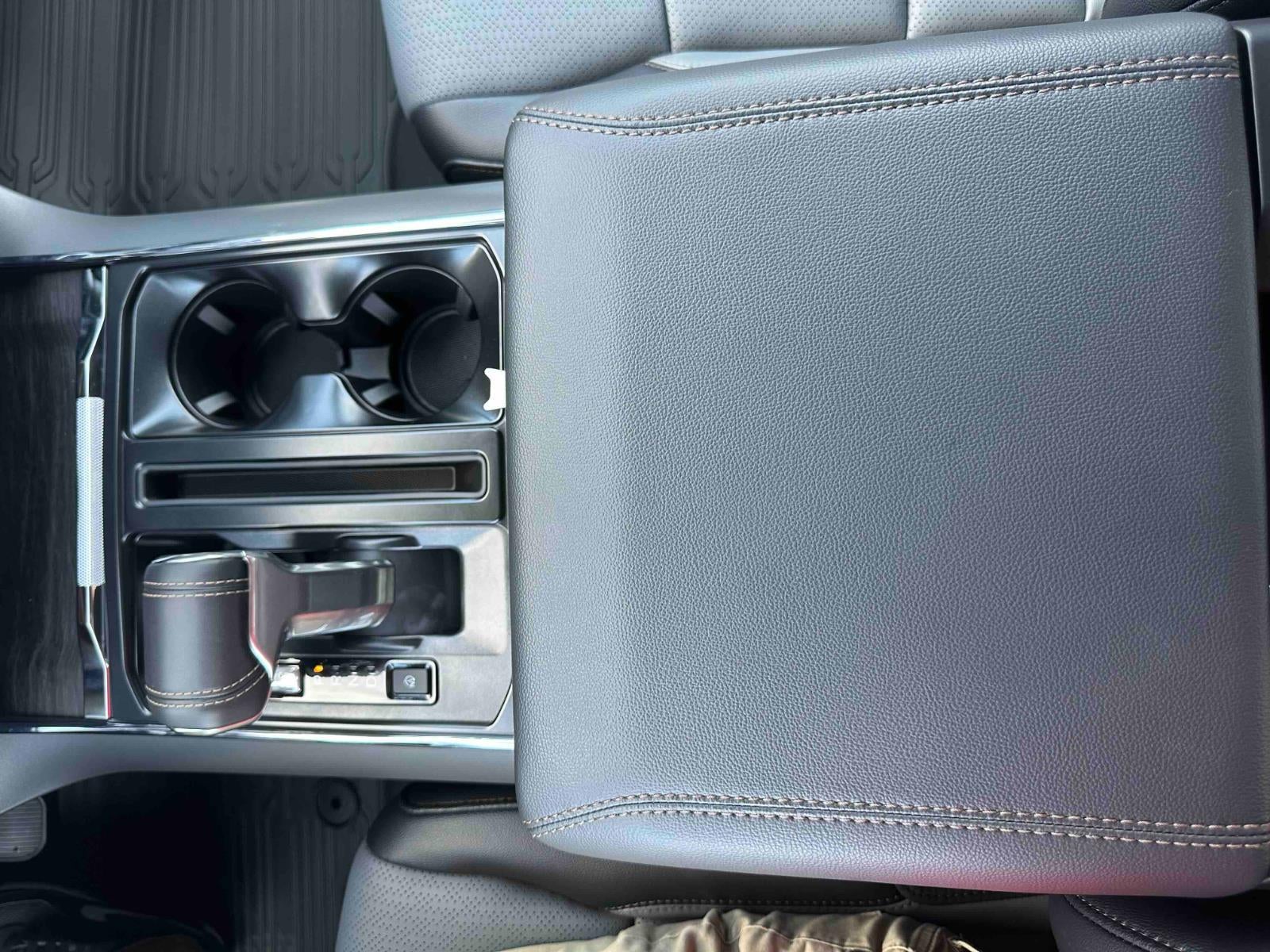 2025 Ford F-150 Lightning Lariat 4WD Supercrew 5.5'