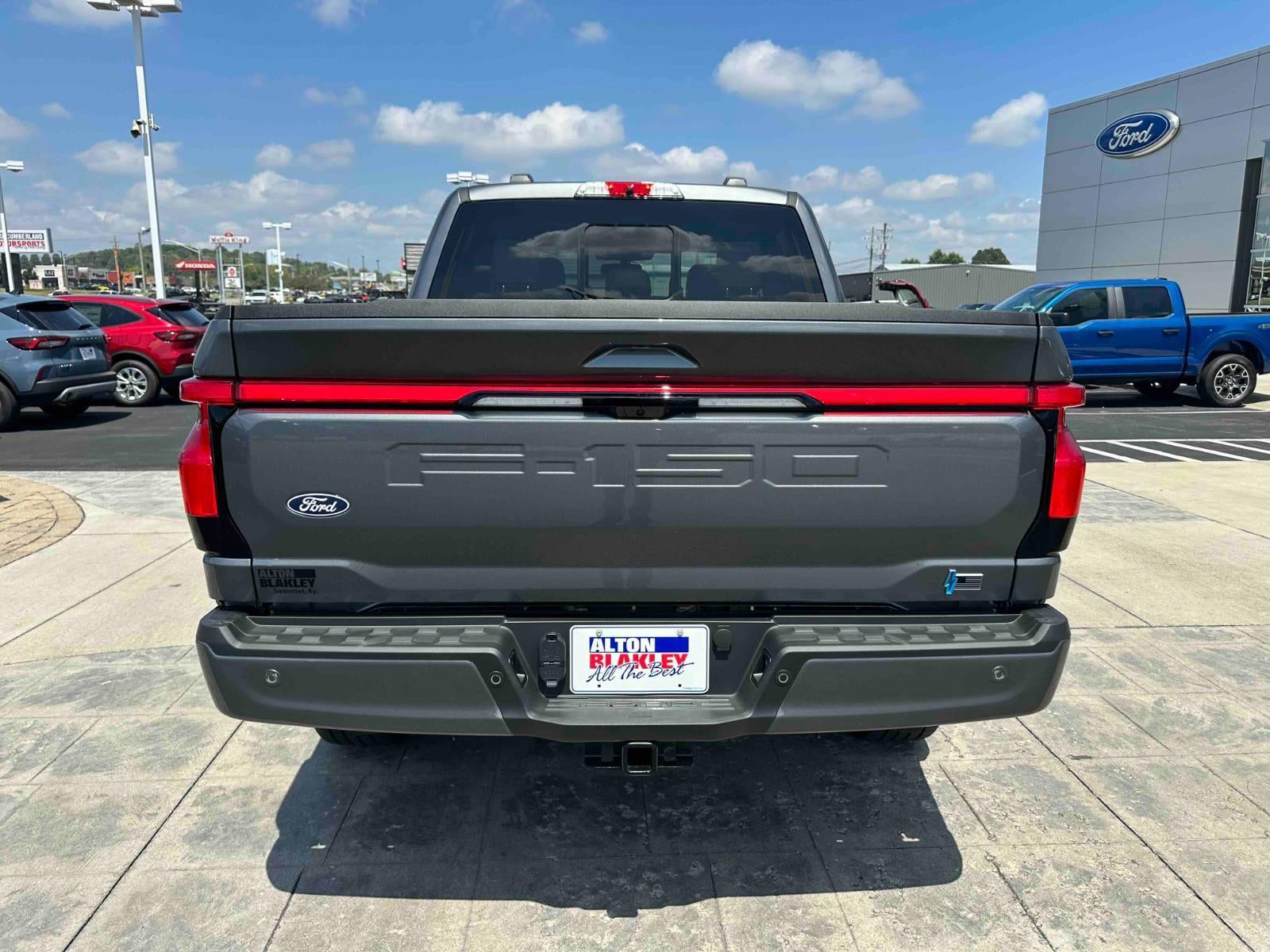 2025 Ford F-150 Lightning Lariat 4WD Supercrew 5.5'