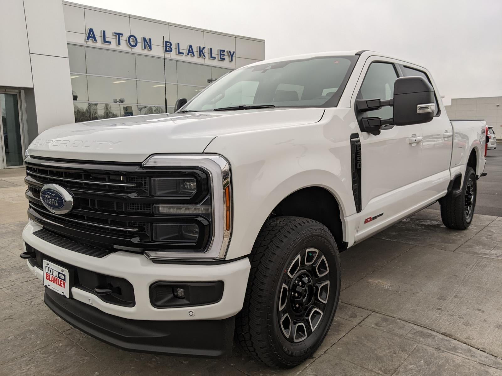 2026 Ford Super Duty F-350 SRW Platinum