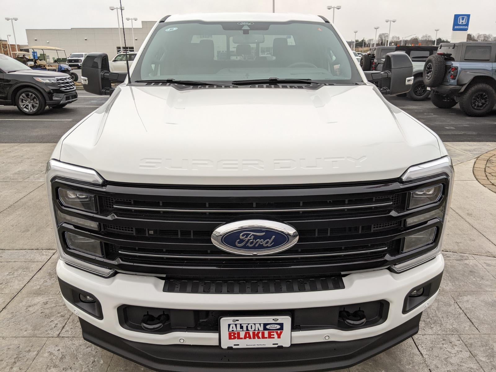 2026 Ford Super Duty F-350 SRW Platinum