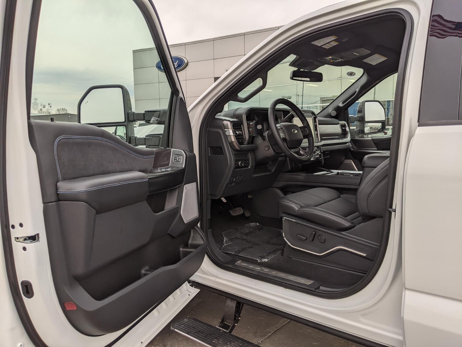 2026 Ford Super Duty F-350 SRW Platinum