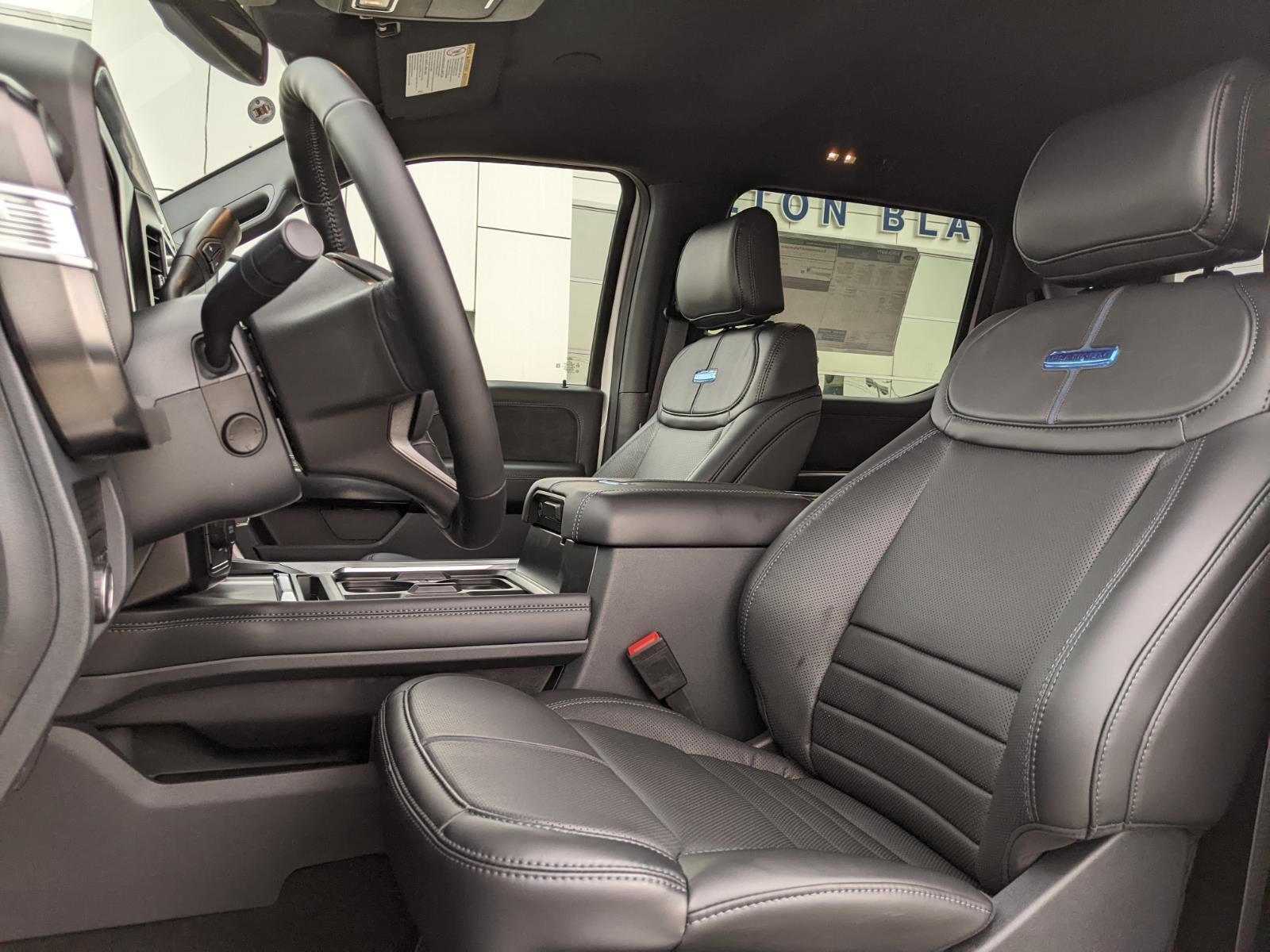 2026 Ford Super Duty F-350 SRW Platinum