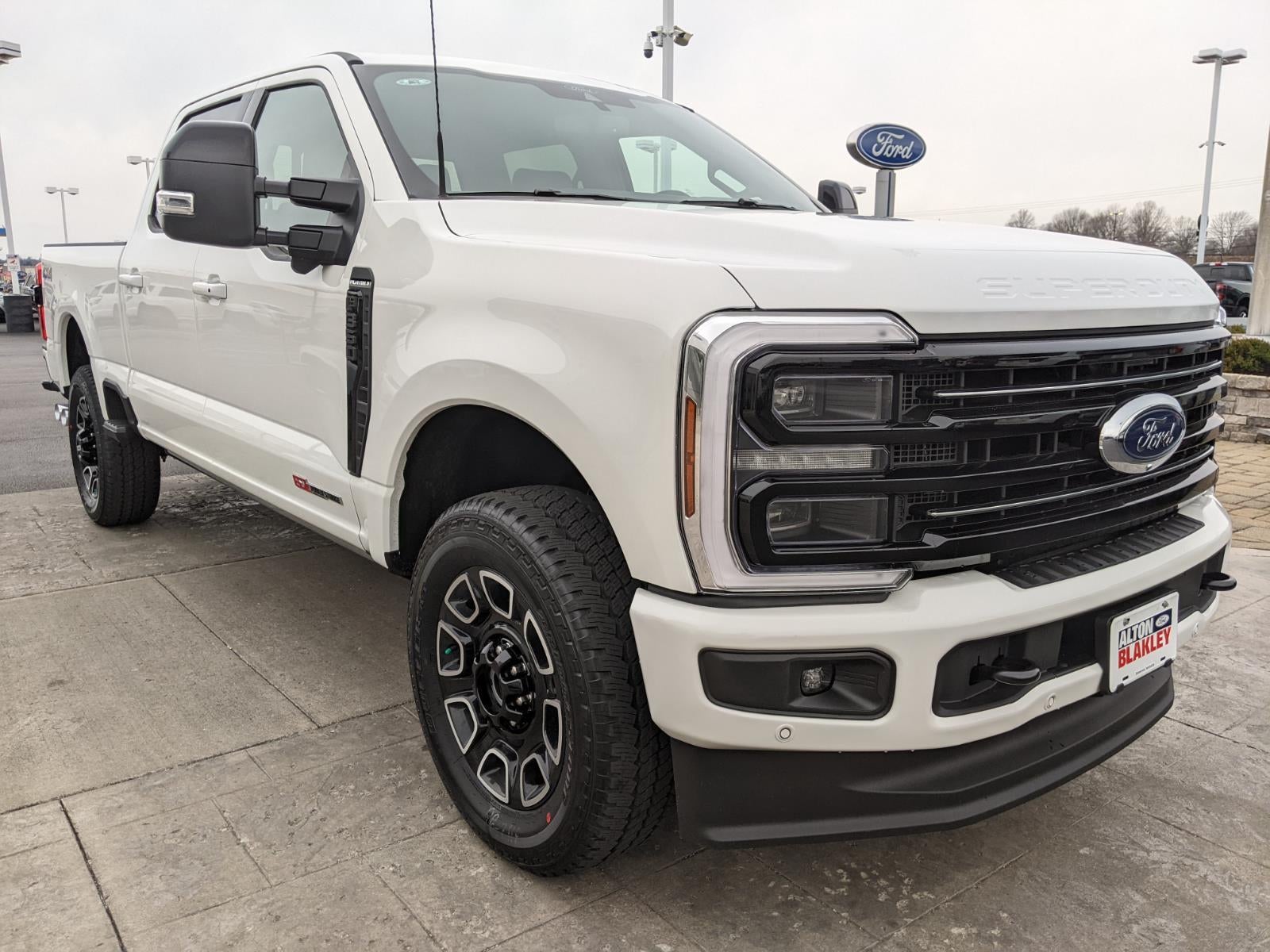 2026 Ford Super Duty F-350 SRW Platinum