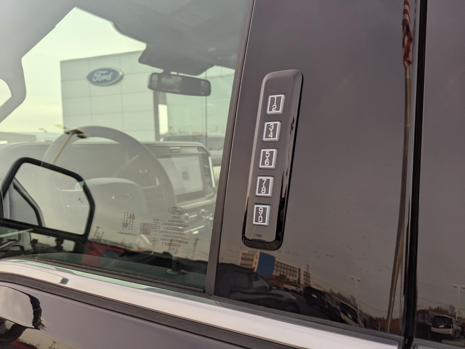 2026 Ford Super Duty F-350 DRW LARIAT