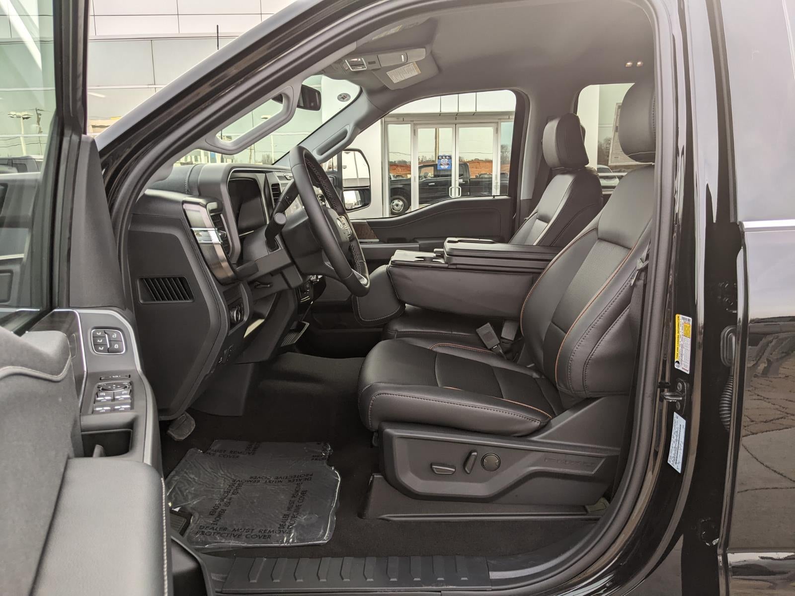 2026 Ford Super Duty F-350 DRW LARIAT