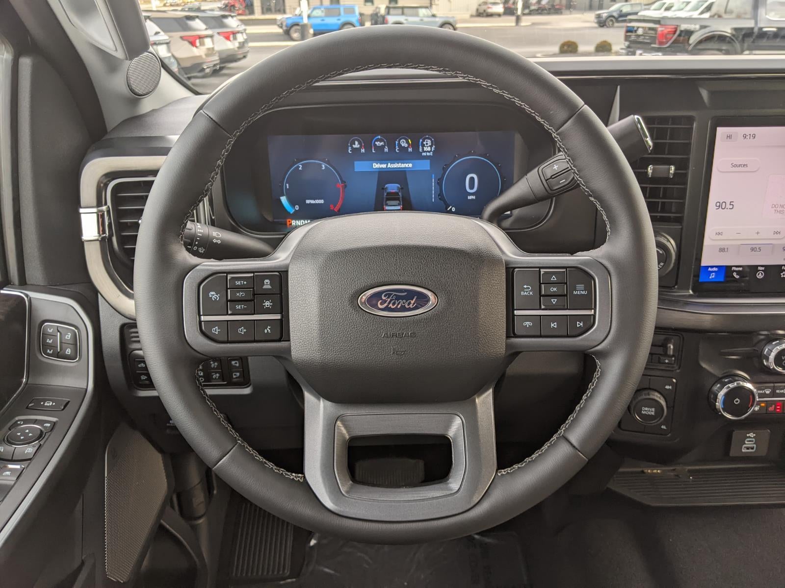 2026 Ford Super Duty F-350 DRW LARIAT